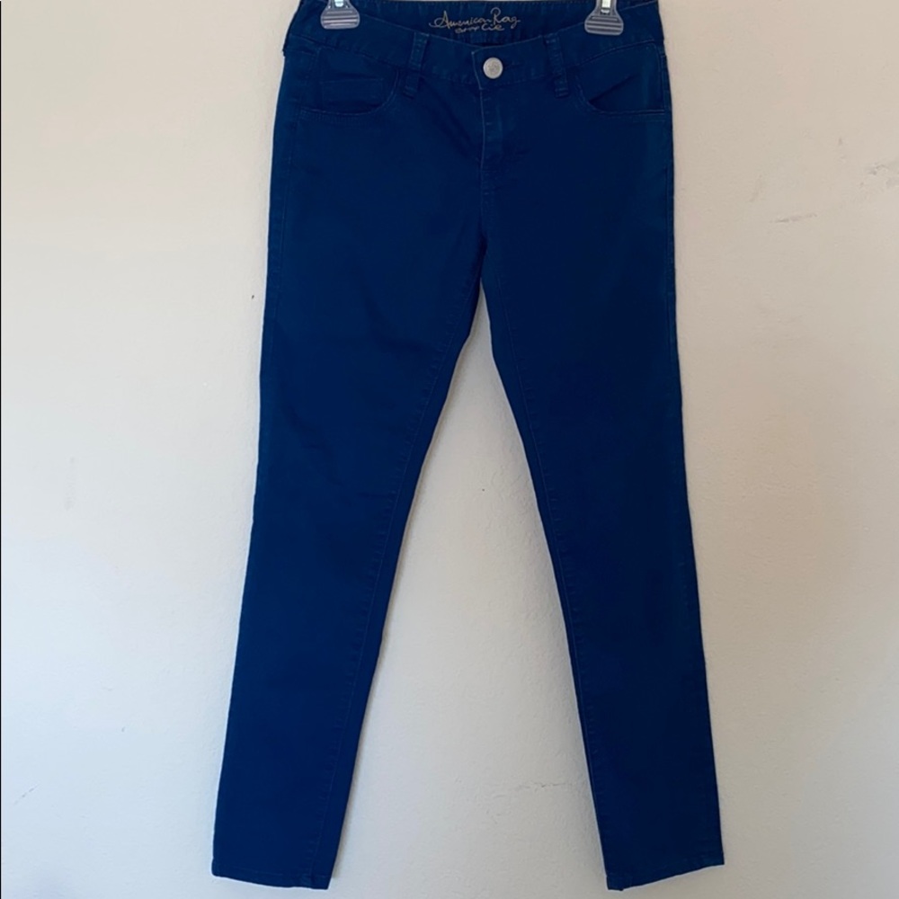 Blue skinny jeans (short)